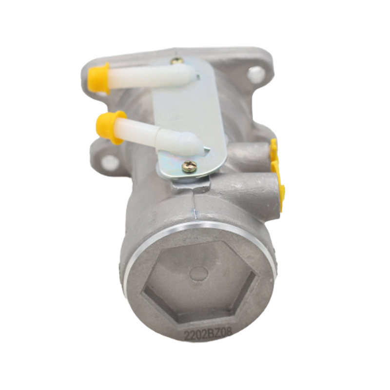 Suitable For JMC Trucks 100P 600P Kairui Brake Master Cylinder 8-97314530