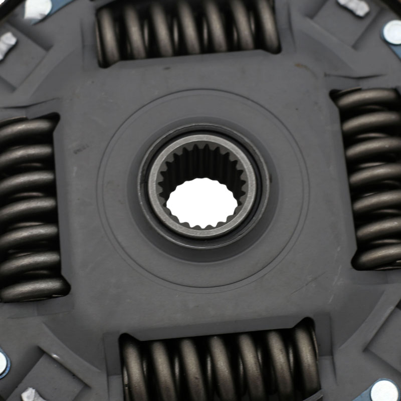 Suitable for JMC Pickup Trucks, Both the New and Classic Yuhu Models, Clutch Disc KP2-7550-BB.